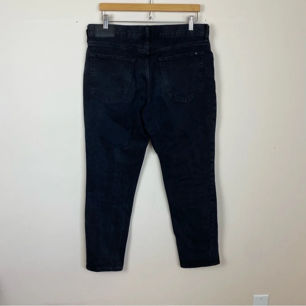 Everlane Men's Authentic Straight Jean in Washed Black Denim - Picture 4 of 13